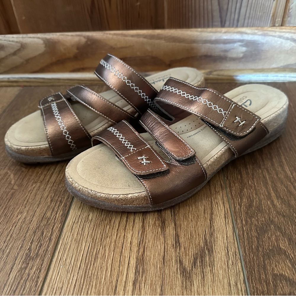 Clarks Ultimate Comfort Roseville Bay Sandals Metallic  Adjustable Straps 9.5